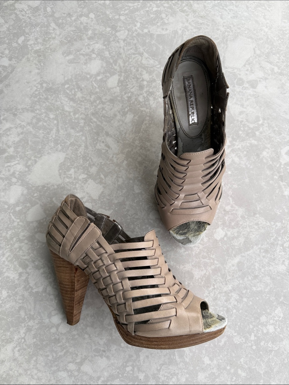 Banana Republic Woven Taupe Leather Peep-Toe Heels, Size 8.5